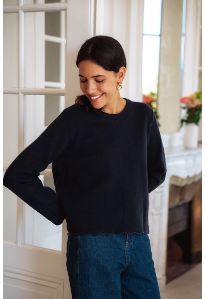 Pull Ayla - Pull marine manches longues encolure ronde ouverture dos festonnée - Douze Juin
