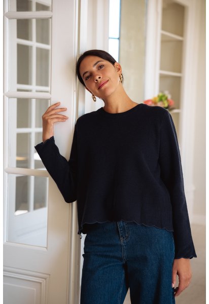 Pull Ayla - Pull marine manches longues encolure ronde ouverture dos festonnée - Douze Juin
