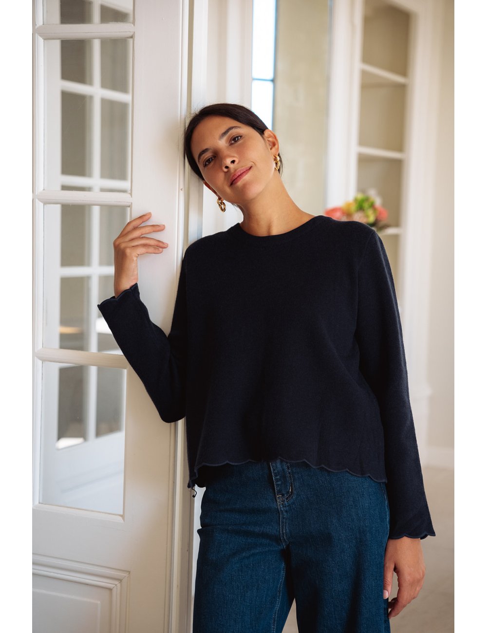 Pull Ayla - Pull marine manches longues encolure ronde ouverture dos festonnée - Douze Juin