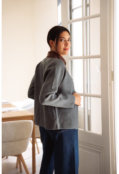 Gilet Paulin - Gilet gris manches longues col tissu marron boutonnage intégral coupe droite - Douze Juin