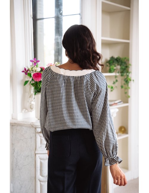 Blouse Orphée - Blouse carreaux marine manches longues encolure carrée festonnée - Douze Juin