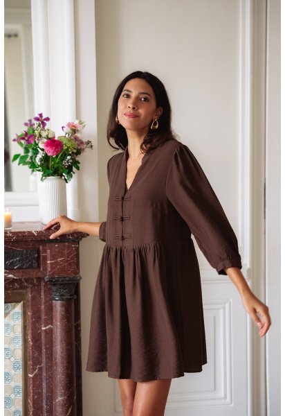 Robe Alba choco - Robe courte marron manches trois-quarts col V brandebourg doublée - Douze Juin