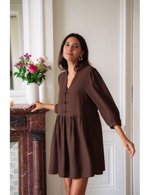 Robe Alba choco - Robe courte marron manches trois-quarts col V brandebourg doublée - Douze Juin