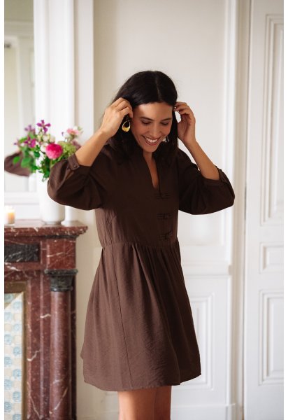 Robe Alba choco - Robe courte marron manches trois-quarts col V brandebourg doublée - Douze Juin