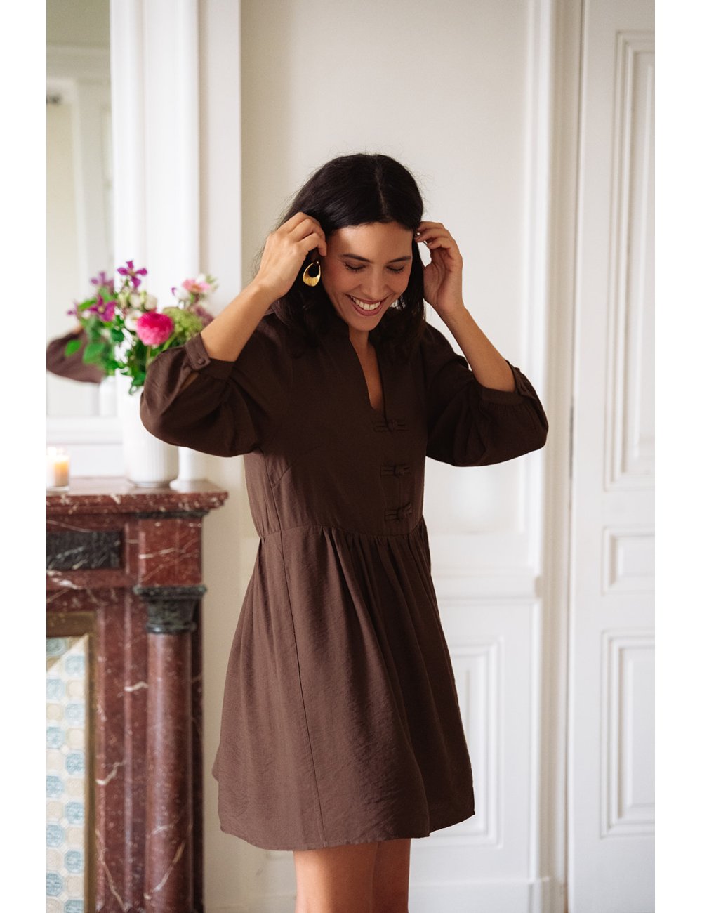 Robe Alba choco - Robe courte marron manches trois-quarts col V brandebourg doublée - Douze Juin