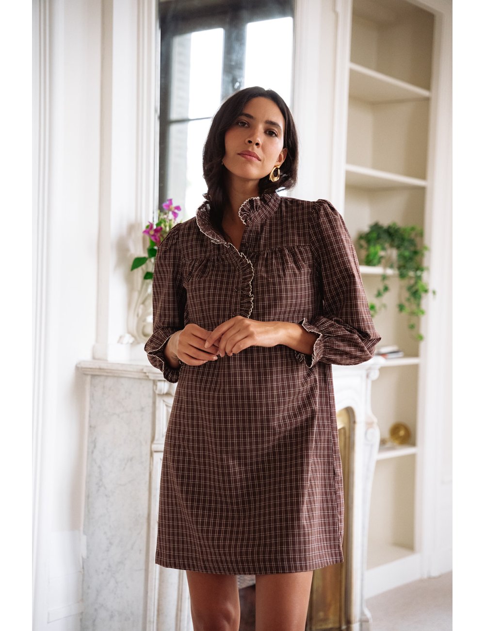 Robe Ambre choco - Robe courte carreaux marrons manches longues col volant - Douze Juin